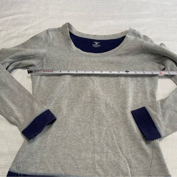 Patagonia Women’s Organic Cotton Long Sleeve layering Sweater Top. Size XS - Picture 4 of 7